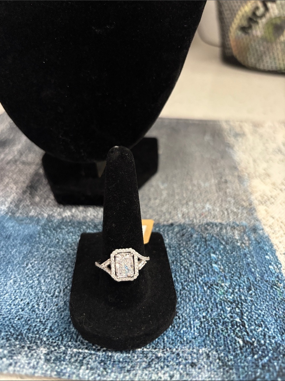 Vintage-Style White Gold Diamond Halo Ring Size 8